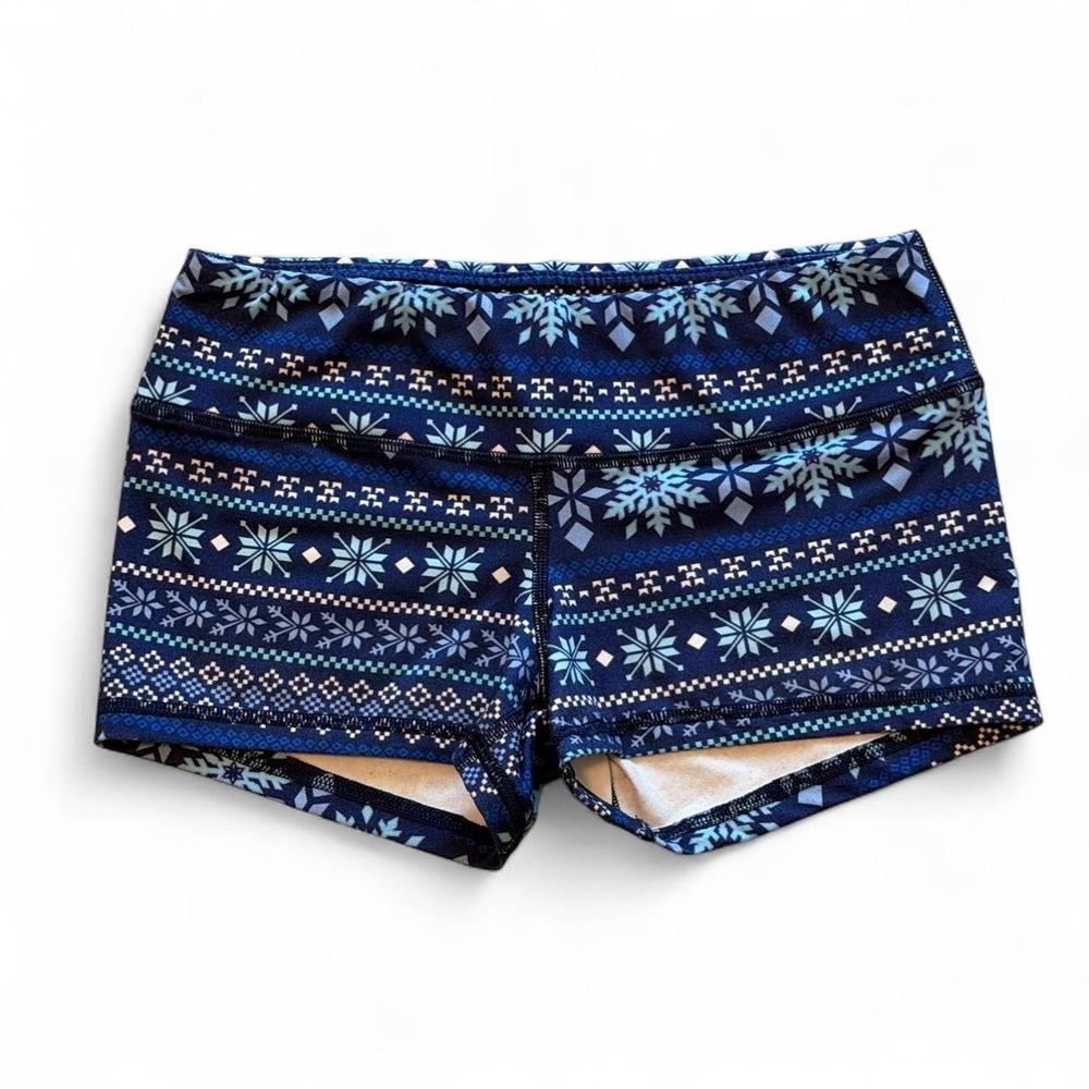FLEO Snowflake Shorts